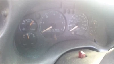 Velocímetro US Cluster con tacómetro compatible con 01-05 BLAZER S10/JIMMY S15 26592163 Foto 1 de 4