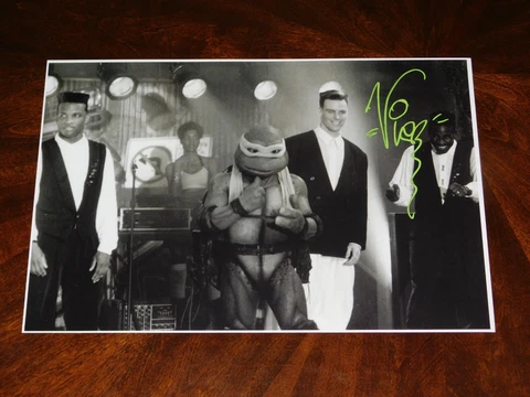 VANILLA ICE SIGNED NINJA TURTLES 2 THE SECRET OF THE OOZE 12X18 PROMO PHOTO!!! Cover