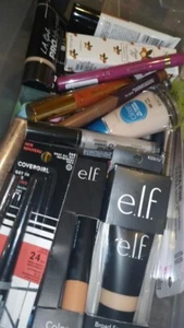 Vente en gros cosmétiques maquillage Asst Beauty 25 unités Revlon, ELF, NYX etc aléatoire - Photo 1/4