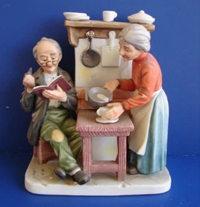 Vintage Lefton Porcelain Figurine ~ Older Couple In the Kitchen ~ Japan 5088 - Picture 1 of 13