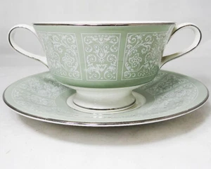 KENILWORTH by Wedgwood Cream Soup & Stand NEW NEVER USED made in England - Picture 1 of 7