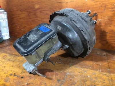 Jeep FSJ Grand Wagoneer OEM Brake Power Booster Mount Adapter & Master Cylinder - Image 1 of 4