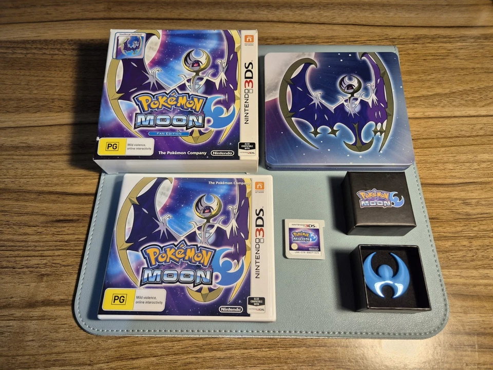 Pokemon moon fan edition (with rare pin) , nintendo 3ds (complete) LIKE NEW ,... - image 1 of 1