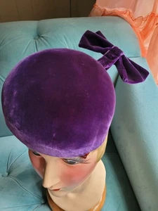Blum’s Vogue Chicago Vintage Hat Purple Velvet w Bow - Picture 1 of 6