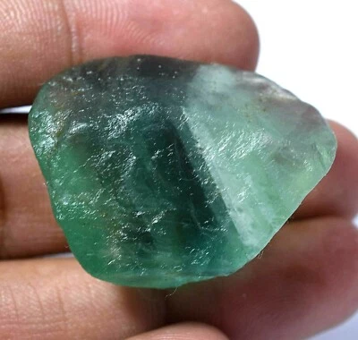 Fluorita esmeralda colombiana verde natural de 132,25 quilates translúcida muy rara en bruto Foto 1 de 4