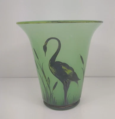 Jarrón antiguo de vidrio verde superpuesto de plata grúa garza Beaumont Fer-Lux Clambroth? Foto 1 de 4