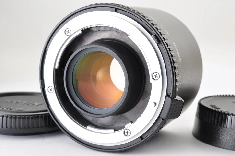 Teleconvertidor Nikon AF-S TC-20 E II casi como nuevo para lente AF-S AF-I entrega rápida Foto 1 de 4