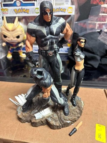 Marvel X-Force Sideshow Statue / Damaged - Great for Customiziation / Repair Cover