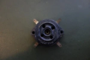 1 Ea Vintage Pilot 4 Pin Breadboard Proto Vacuum Tube Socket - NOS - Picture 1 of 2