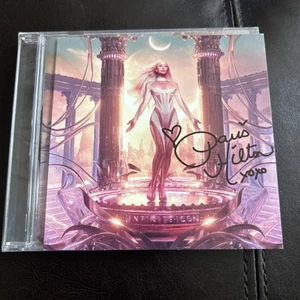 Signiertes Paris Hilton CD Cover Infinite Icon - Bild 1 von 3
