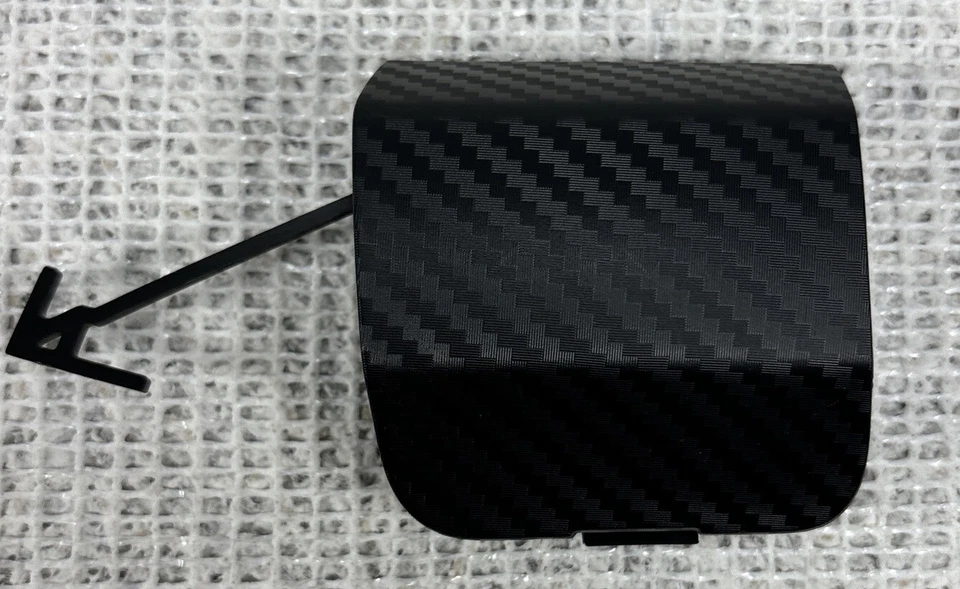 OEM NEW 2021-2023 Chevrolet Trailblazer Bumper Tow Eye Cap Cover 42620507 - Image 1 of 4