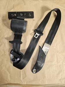 VW T3 Halter drei-punkt Gurt links hinten mit Gurt Carat Multivan 253857815G - Bild 1 von 8