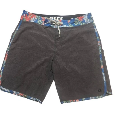 Reef Mens Swim Trunks Board Shorts Dark Gray Tropical Print Size 34 - Image 1 of 4