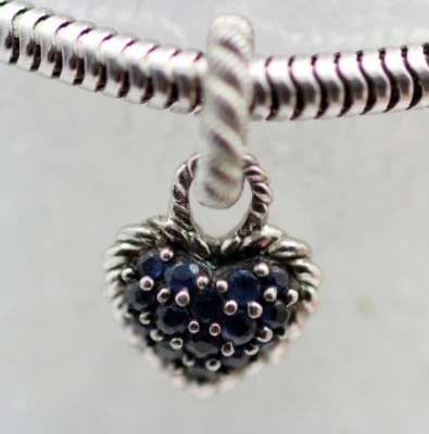 JUDITH RIPKA ZAFIRO CORAZÓN ENCANTO PLATA DE LEY 925 Foto 1 de 4