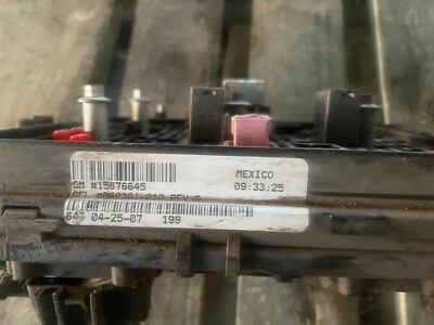 OEM 06-09 PONTIAC SOLSTICE CAJA DE FUSIBLES COMPARTIMIENTO DEL MOTOR CAJA DE FUSIBLES 15876645 Foto 1 de 3