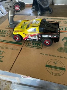 RARE TEAM LOSI MINI SCT TRUCK 1/16 SHORT COURSE TRUCK BRUSHLESS - Picture 1 of 8