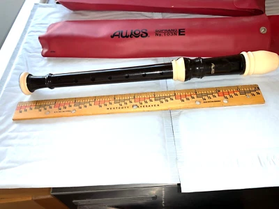 AULOS SOPRANO RECORDER WITH CASE  E 103 N - Image 1 of 4