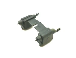 Hornby Genuine Spares X9075W Cylinder Valve Block For Black 5 Loco For R2258 5MT - Foto 1 di 1