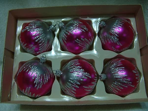 DE COLECCIÓN CON ALEMANIA GRANDES ADORNOS ROSA Y PLATA 3 1/4" CON CAJA ORIGINAL - Imagen 1 de 1