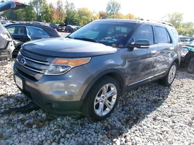 Conjunto de faros derechos usados se adapta a: Ford Explorer 2013 base halógeno sin policía p Foto 1 de 4