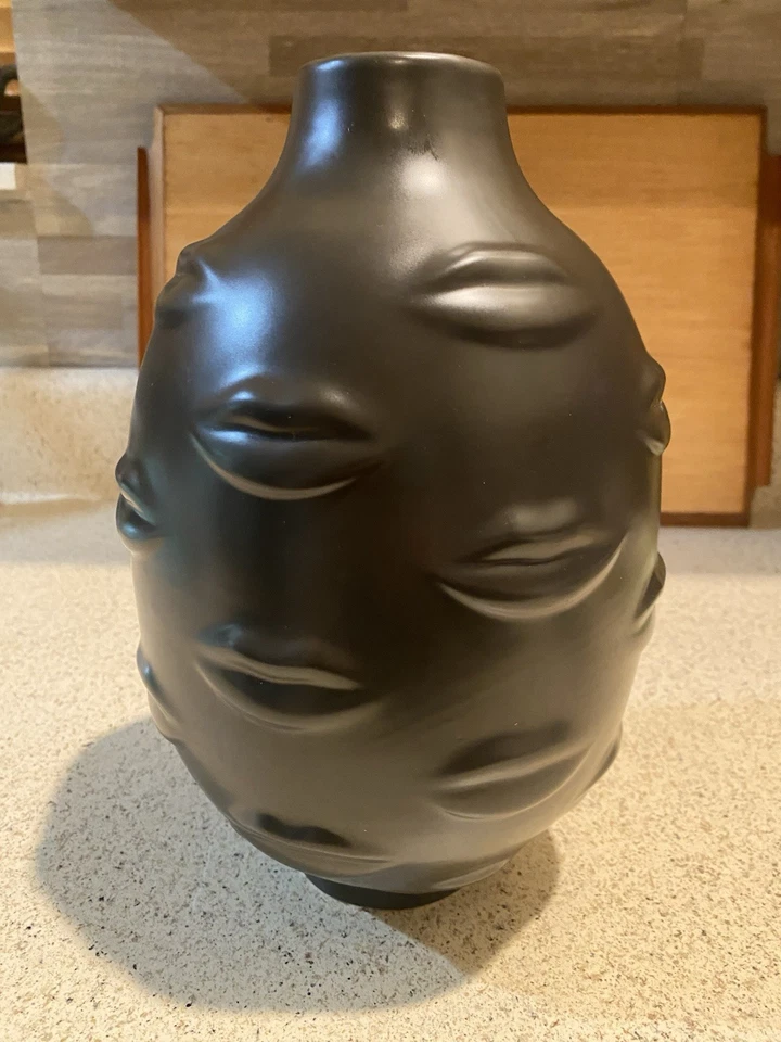 Jarrón negro moderno decoración del hogar único centro de mesa boho besos florero de cerámica Foto 1 de 4