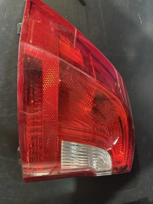 Luz trasera superior izquierda pasajeros Volvo S60 2011-2018 3079267 31395930 Foto 1 de 3