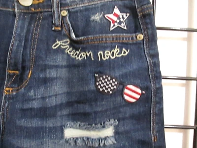 ROCK & REPUBLIC 🌸 TALLA 8== DENIM DESTRUIDO/FREEDOM ROCKS/SHORTS CORTADOS Foto 1 de 4