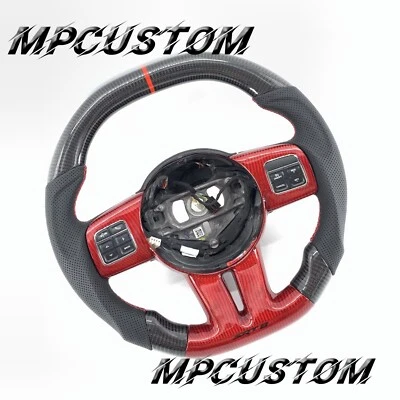 Volante 100 % carbono real apto para Jeep Grand Cherokee 2011 2012 2013  Foto 1 de 4