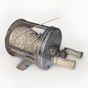 Vintage Pflueger Trump Casting Fishing Reel Trademark No. 1943 - Picture 1 of 5