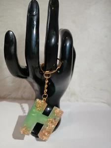 Resin initials Keychain women - Picture 1 of 4