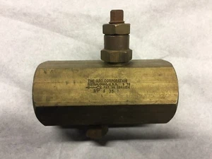 Válvula de control de flujo ARO Corporation F35B - 3/4" NPT - usada - Imagen 1 de 1