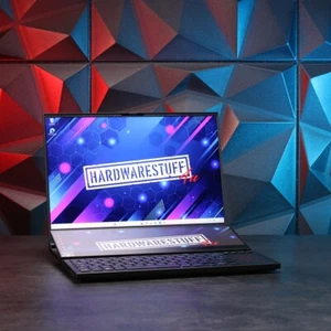 ASUS ROG Zephyrus Duo 16 // Ryzen 9 6900HX, RTX 3070 Ti, 32 GB RAM, 2 TB SSD - Imagen 1 de 7