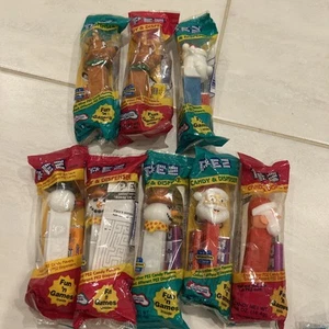 Weihnachten Pez Süßigkeitenspender - 8er Set: 2 Weihnachtsmänner, 3 Schneemänner, 2 Hirsche, 1 Bär - Bild 1 von 1