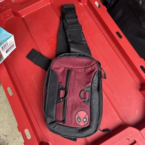 Marvel Deadpool Sling Bag - Picture 1 of 13