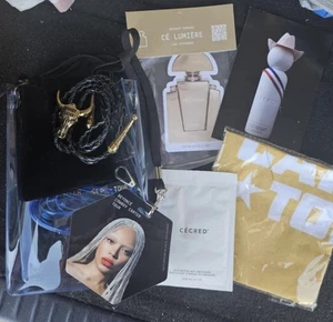 Beyoncé Ufficiale 2025 Cowboy Carter Confezione VIP Articolo Bundle - Foto 1 di 4