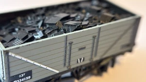 Hornby TT120 RESIN Coal Loads for Hornby or Peco 7 plank wagons x3 - Picture 1 of 6