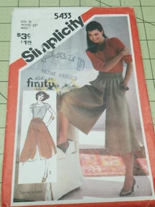 Vintage Simplicity Pattern 5433 Gaucho Culottes Pants Size 10 UNCUT - Picture 1 of 8