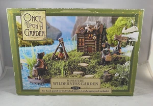 ONCE UPON A GARDEN MINIATURE WILDERNESS GARDEN 8 PCS BEARS - Picture 1 of 20