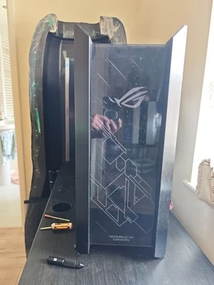 ASUS ROG Strix Helios Desktop Gaming PC w/o CPU, SSD and RAM - Image 1 of 4