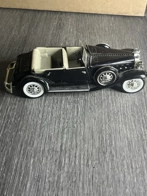 1932 Chrysler 1/32 1932 CHRYSLER LEBARON DIECAST MODEL CAR - Image 1 of 3