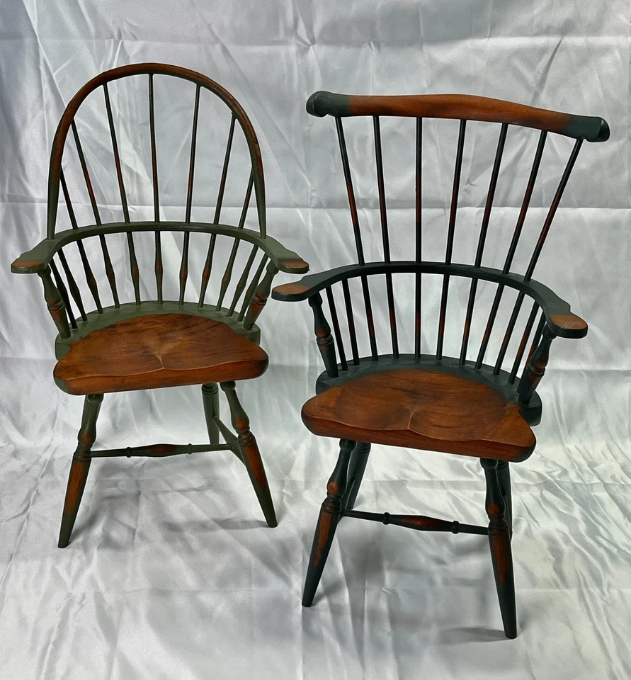 Par de sillas de muñeca Windsor vintage sillones de madera en miniatura decoración de granja 15" Foto 1 de 4