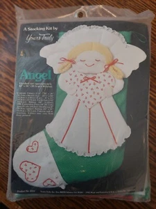 Neu Vintage 1982 Yours Truly Engel Weihnachten Strumpf Kit #2551 12" x 16" X-Mas - Bild 1 von 5