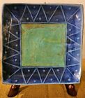 Plaque de poterie géométrique Earthworks Barbados bleu cobalt vert marron 8,5"