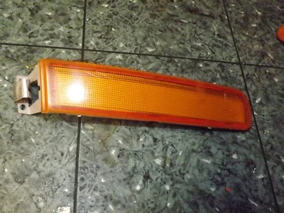 OEM 98-02 Mazda Millenia front right turn signal filler light 066-4112 R FR V1 - Image 1 of 4