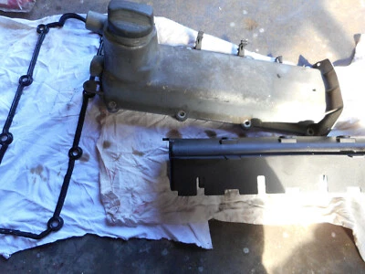 1999-2015 Volkswagen Golf Jetta Passat Beetle 2.0 enine valve cover - Image 1 of 4