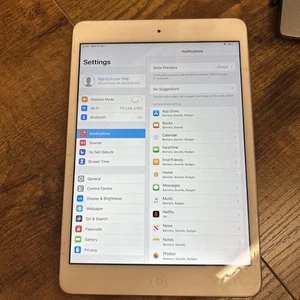 Apple iPad Mini 3 16GB Gold (Wi-Fi) - Screen Issue - Boxed  - Picture 1 of 2