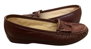 SAS Tassel Women Size 9 Leather Loafer Slip On Burgundy Clean Excellent - Picture 1 of 7