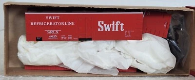 Branchline Trains 12708 HO Swift Packing 36' Meat Reefer Red w/white SRLX 6025 - Image 1 of 2