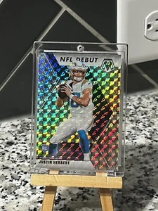 Justin Herbert RC Rookie Silver Wave PRIZM NFL Debut Mosaic 2020 - Bild 1 von 8