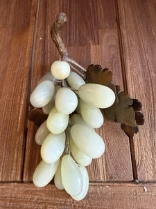 Vintage Jade Jadeit geschnitzte Traube Cluster mit Steinblättern - Bild 1 von 6